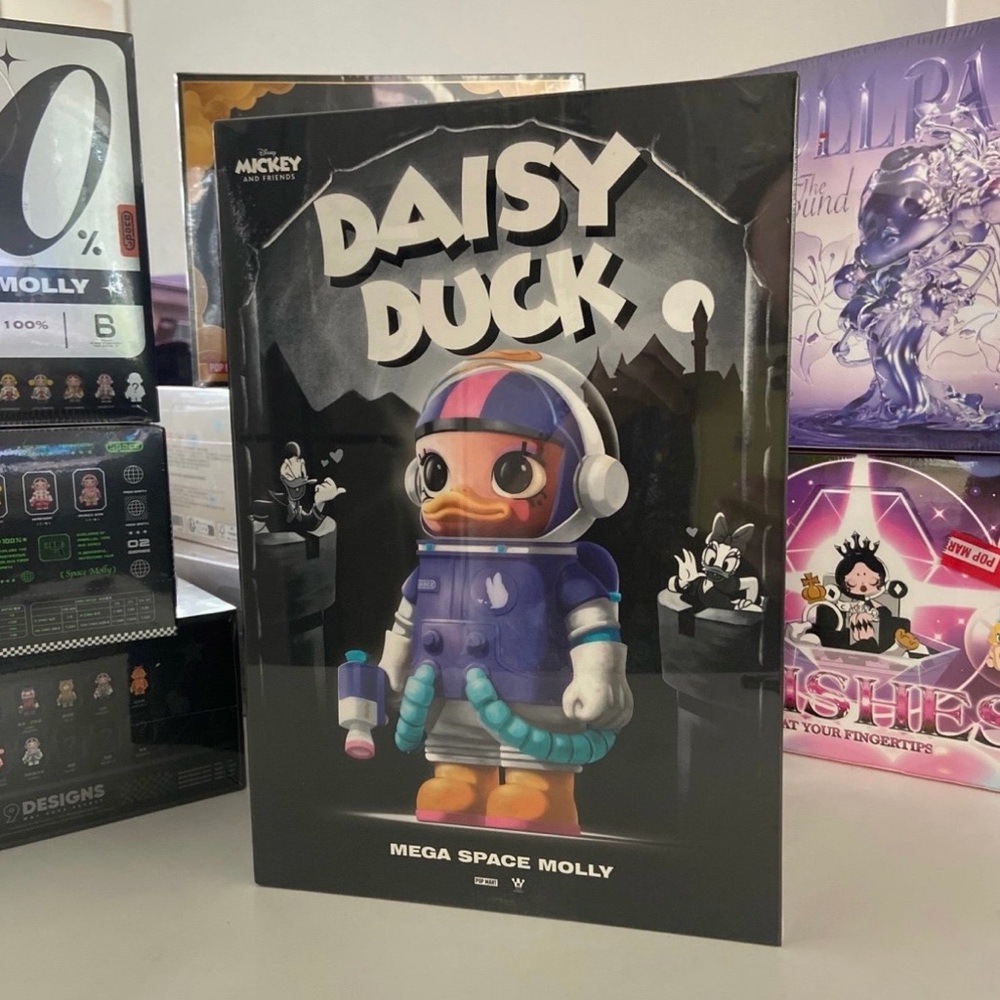 POPMART Mega Space Molly DAISY DUCK 400%